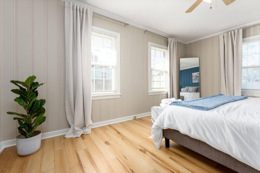 Serenity Beach House In Central Ilm W/ King Bedウィルミントン エクステリア 写真